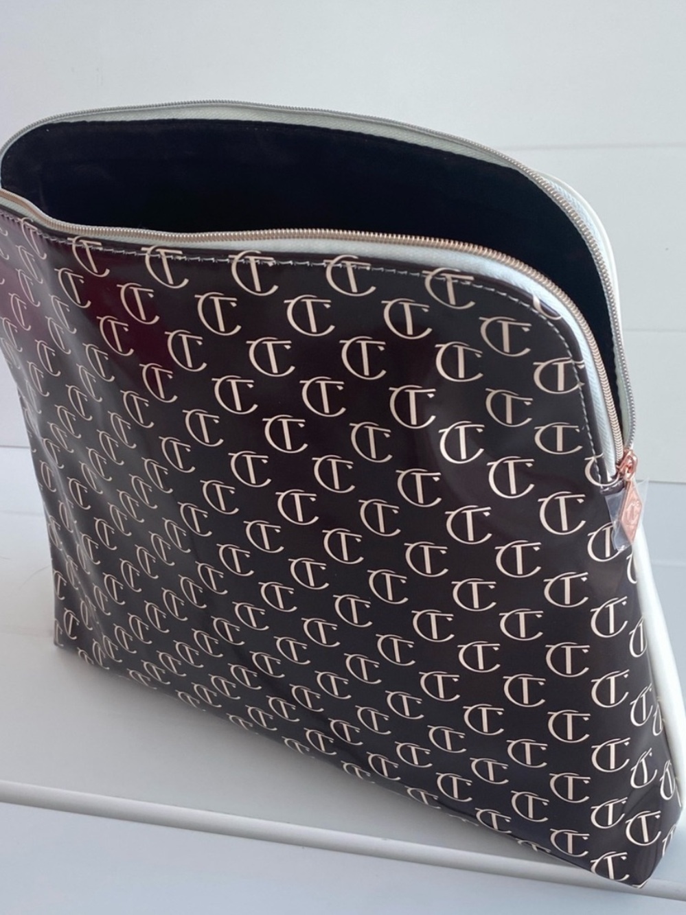 Makeup Pouch - Subcategory Selection - Picture 4 of 4